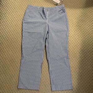 Tommy Bahama blue & white pinstripe capri pants